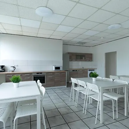 T&k - 3 - 5 Group Apartments- 15min To Fair Dus * Neuss