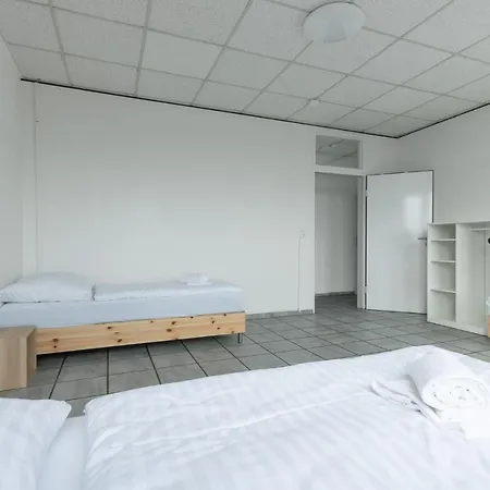 T&k - 3 - 5 Group Apartments- 15min To Fair Dus Appartement Neuss