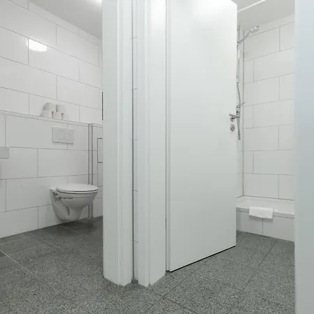 T&k - 3 - 5 Group Apartments- 15min To Fair Dus *