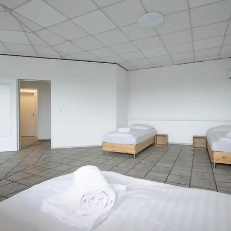 T&k - 3 - 5 Group Apartments- 15min To Fair Dus Appartement Neuss