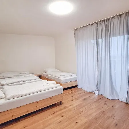 T&k - 3 - 5 Group Apartments- 15min To Fair Dus *