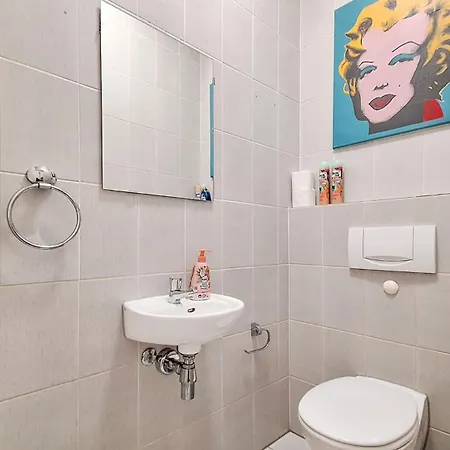 T&k - 3 - 5 Group Apartments- 15min To Fair Dus Appartement Neuss