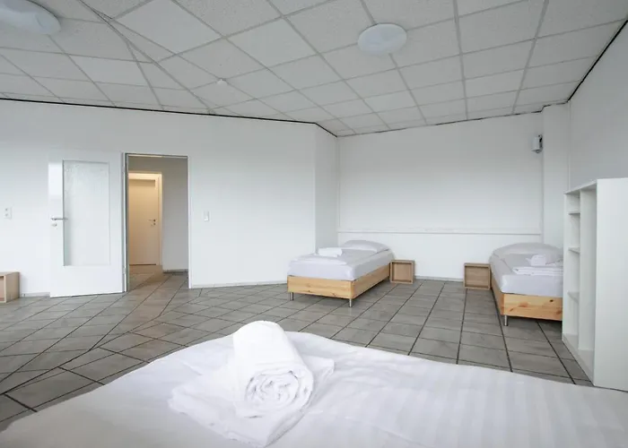 T&k - 3 - 5 Group Apartments- 15min To Fair Dus Apartment Neuss