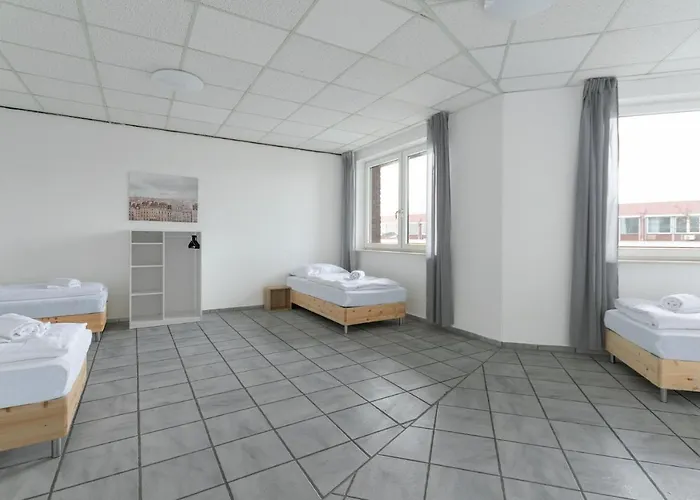 T&k - 3 - 5 Group Apartments- 15min To Fair Dus Apartment Neuss